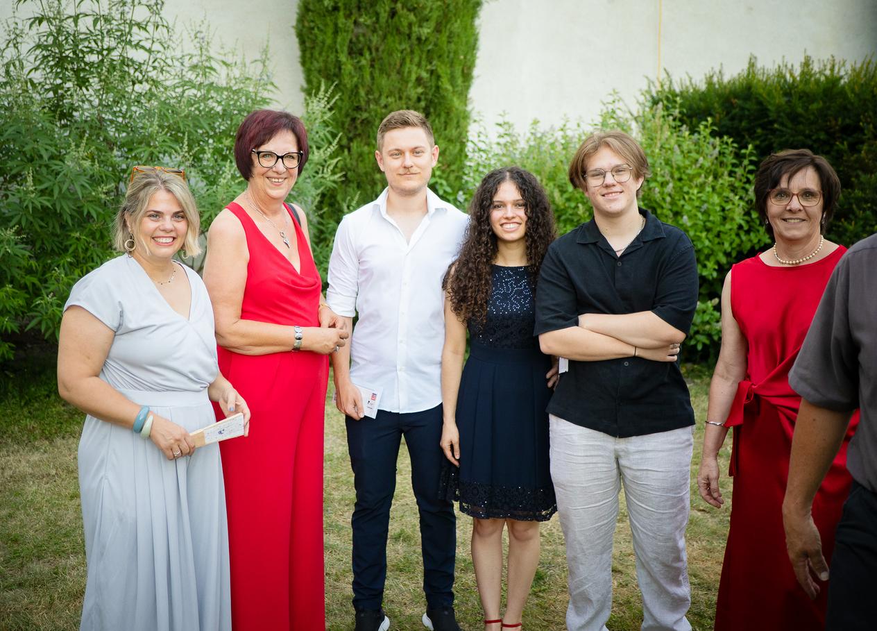 Premierengäste